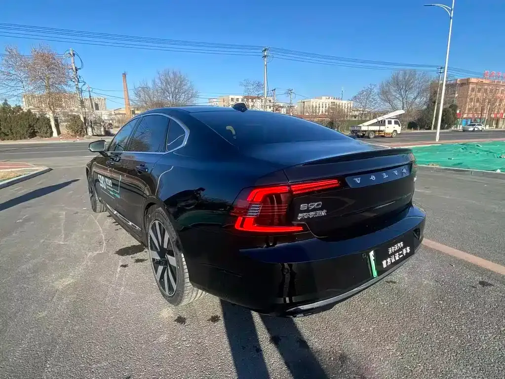 Volvo S90 PHEV 2025 из CN, фото 6