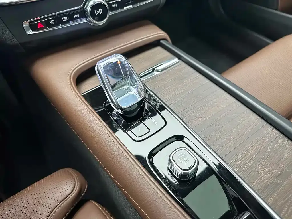 Volvo S90 — фото 8