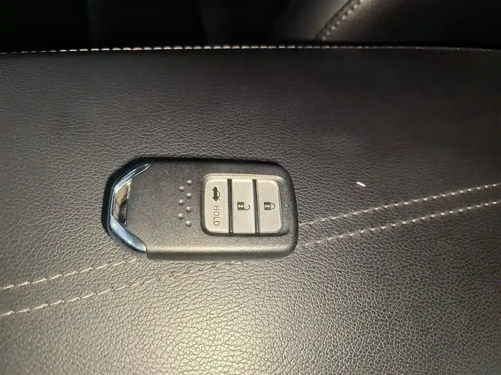 Honda Accord — фото 8