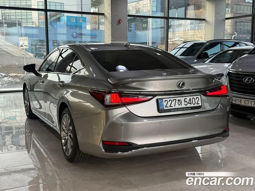 Lexus ES 2026 из KR, фото 3
