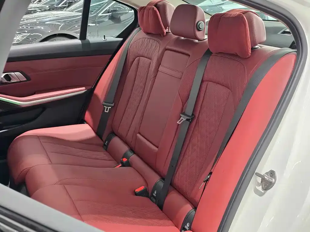 BMW i3 2024 из CN, фото 3