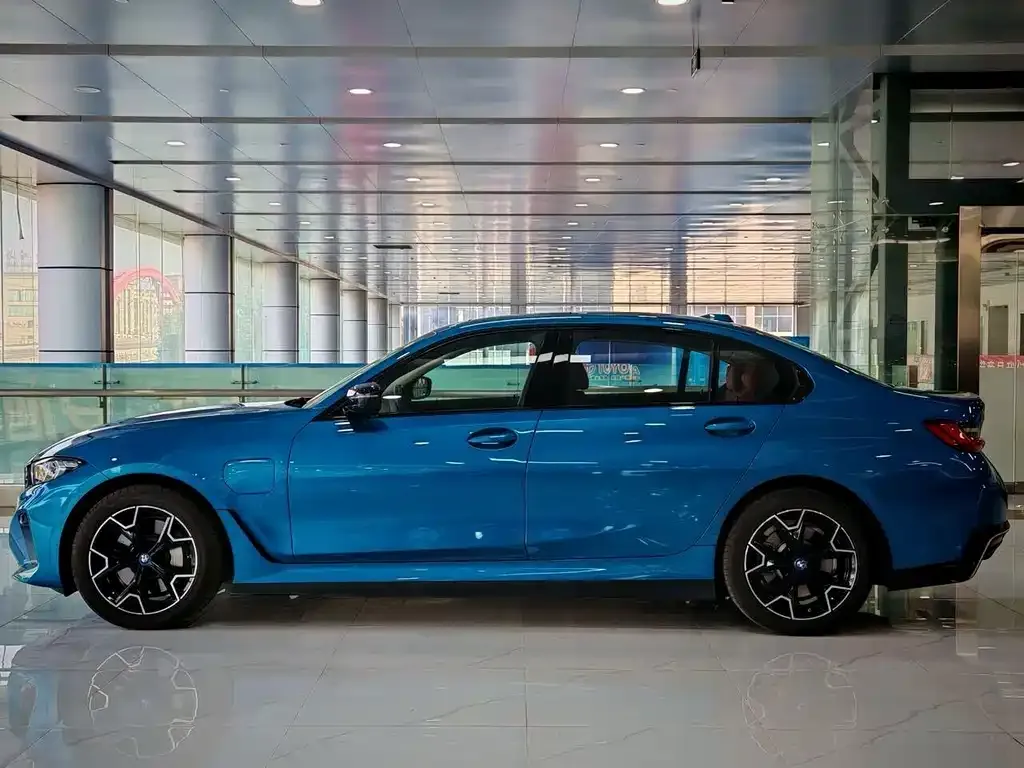 BMW i3 2024 из CN, фото 8