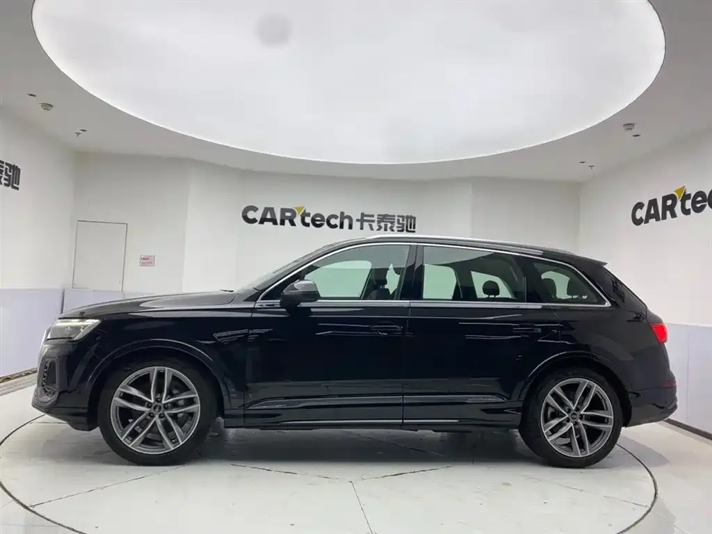 Audi Q7 — фото 3