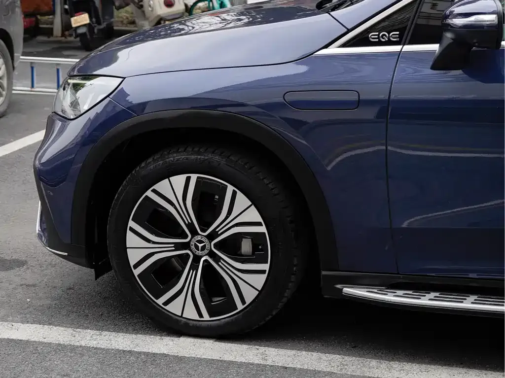 Mercedes-Benz EQE SUV 2023 из CN, фото 4