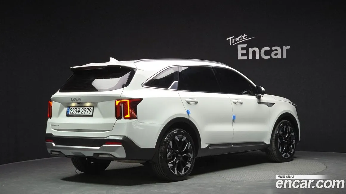 Kia Sorento — фото 4