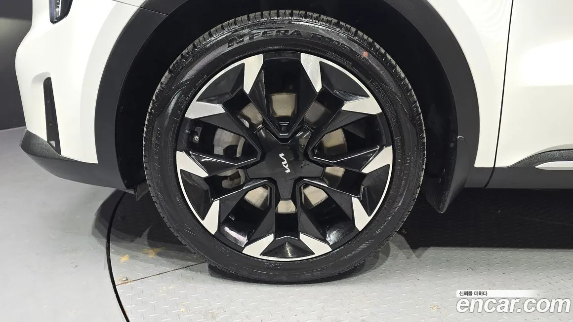 Kia Sorento — фото 5