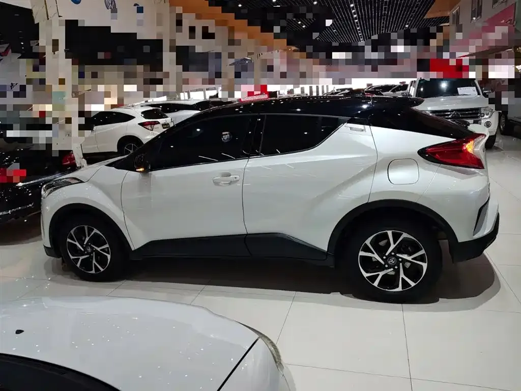 Toyota C-HR — фото 5