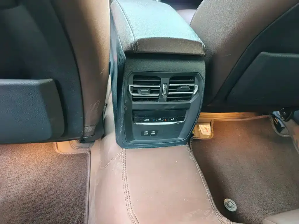 BMW 3 Series 2022 из CN, фото 4