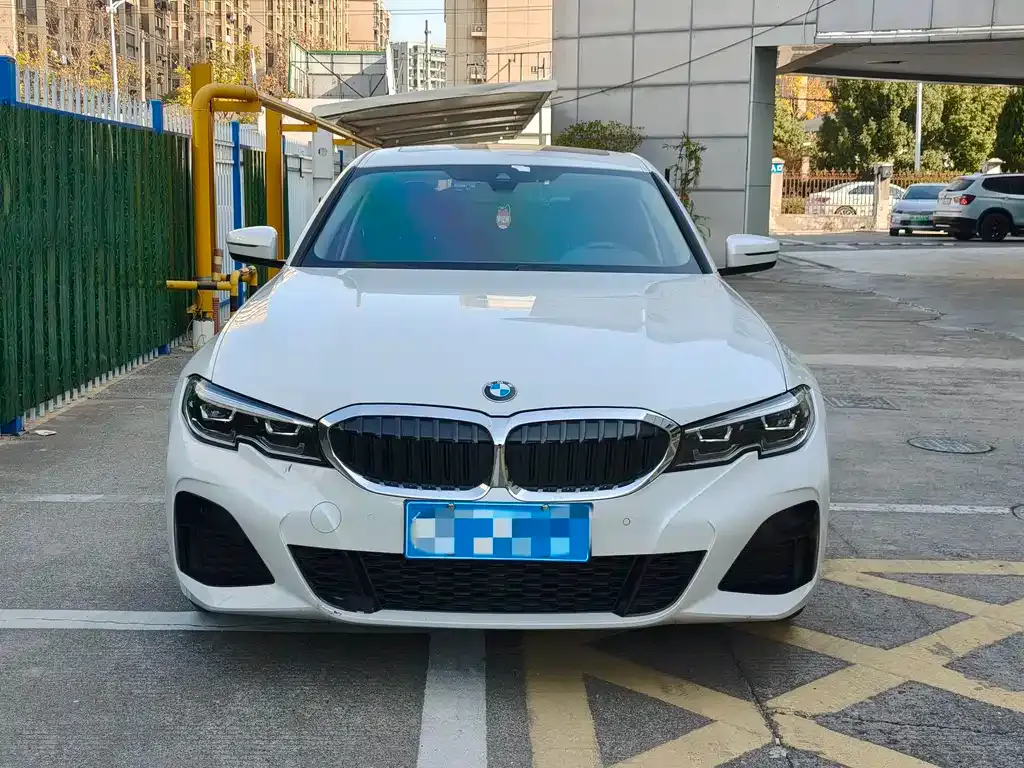 BMW 3 Series 2022 из CN, фото 6