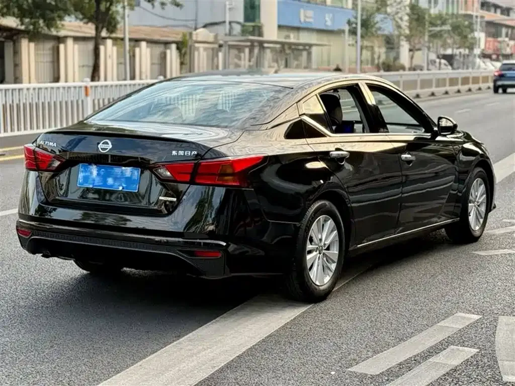 Nissan Teana — фото 5