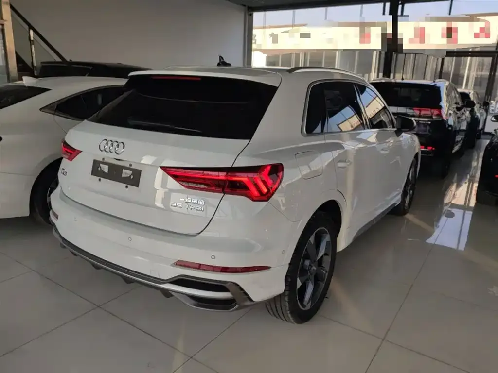 Audi Q3 2021 из CN, фото 4