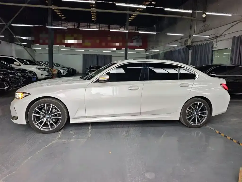 BMW 3 Series 2023 из CN, фото 4