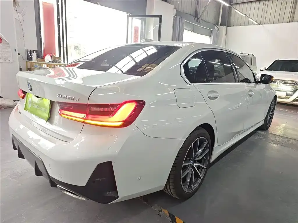 BMW 3 Series 2023 из CN, фото 3