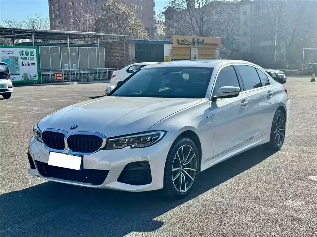 BMW 3 Series — фото 1