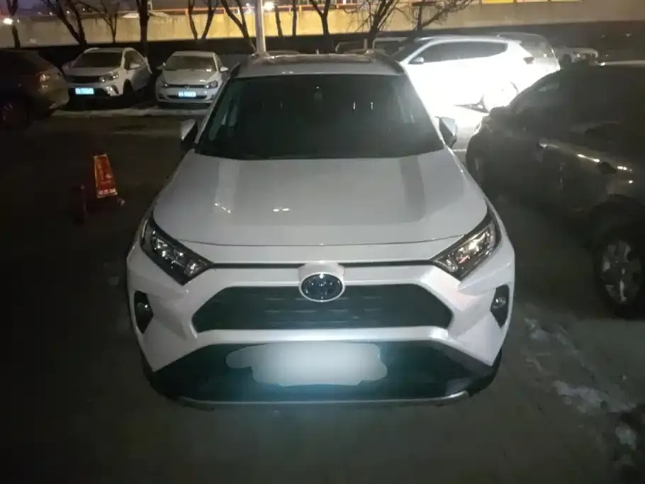 Toyota RAV4 2023 из CN, фото 8
