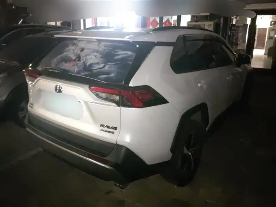 Toyota RAV4 2023 из CN, фото 4