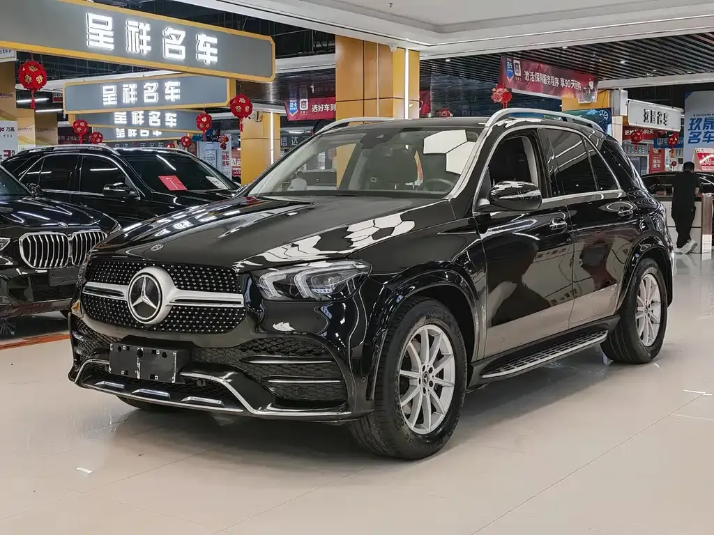 Mercedes-Benz GLE — фото 1