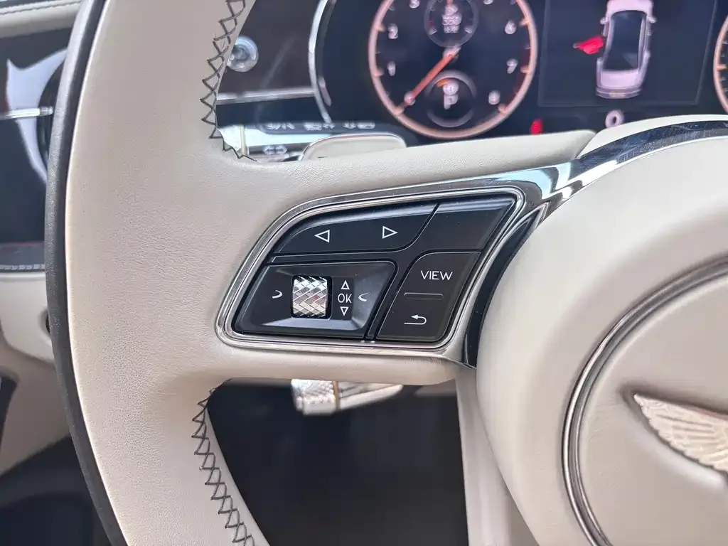 Bentley Flying Spur 2024 из CN, фото 4