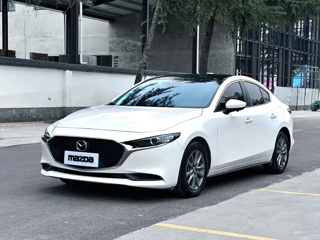 Mazda 3 Axela 2022 из CN, фото 1