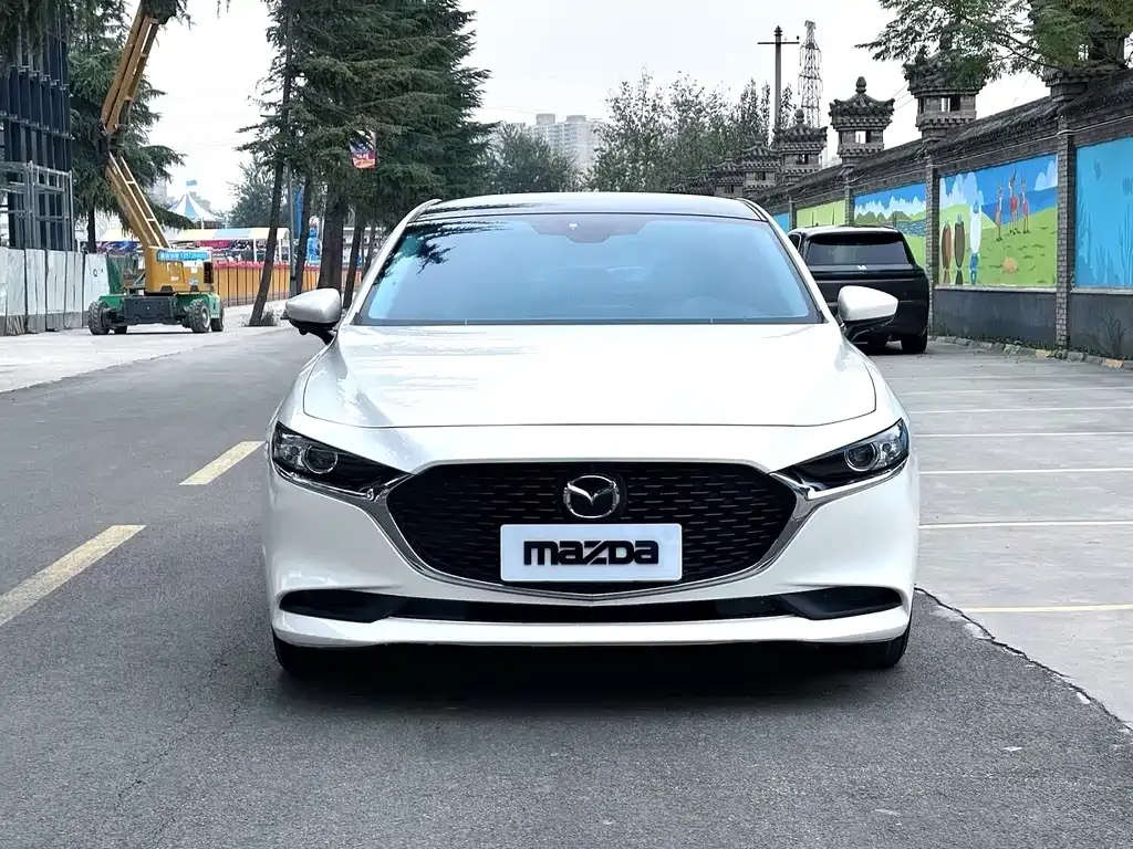 Mazda 3 Axela 2022 из CN, фото 4