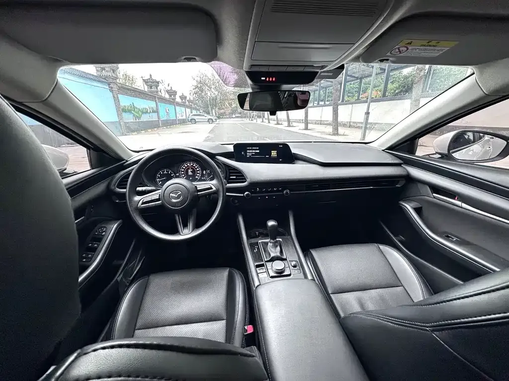 Mazda 3 Axela 2022 из CN, фото 2