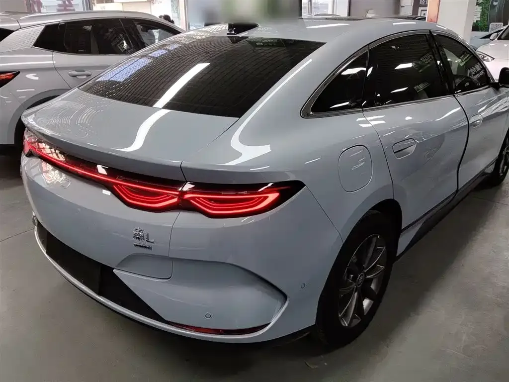 BYD Qin L — фото 7