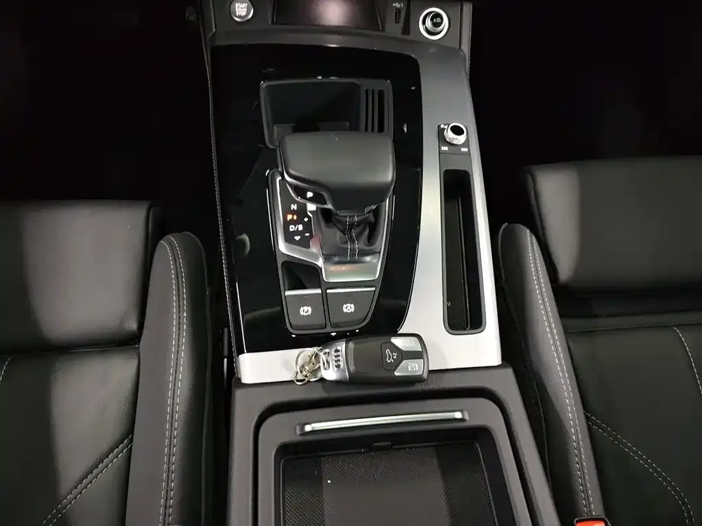 Audi Q5L 2023 из CN, фото 9