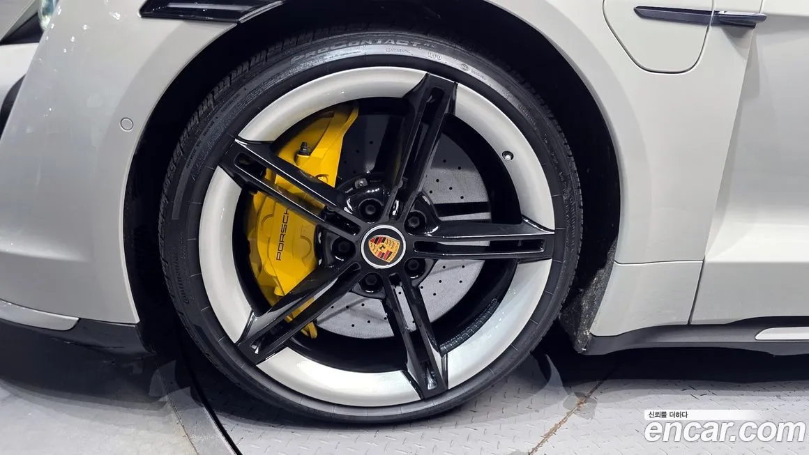 Porsche Taycan 2021 из KR, фото 6