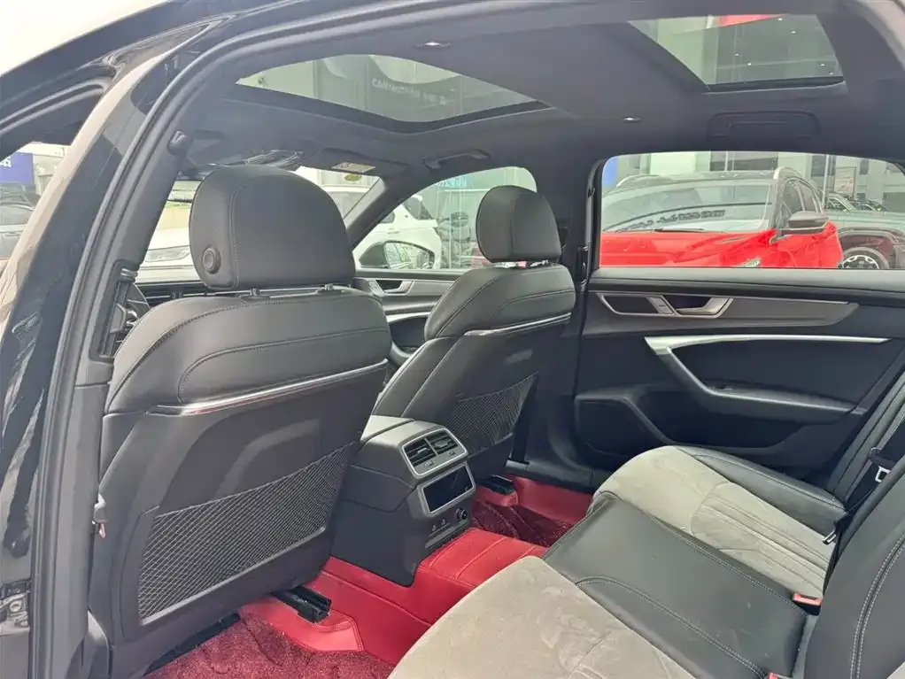Audi A6L 2025 из CN, фото 8