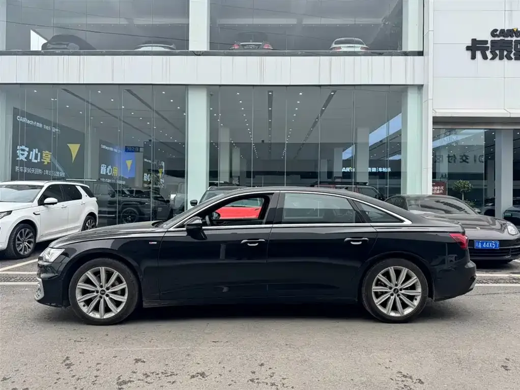 Audi A6L 2025 из CN, фото 4