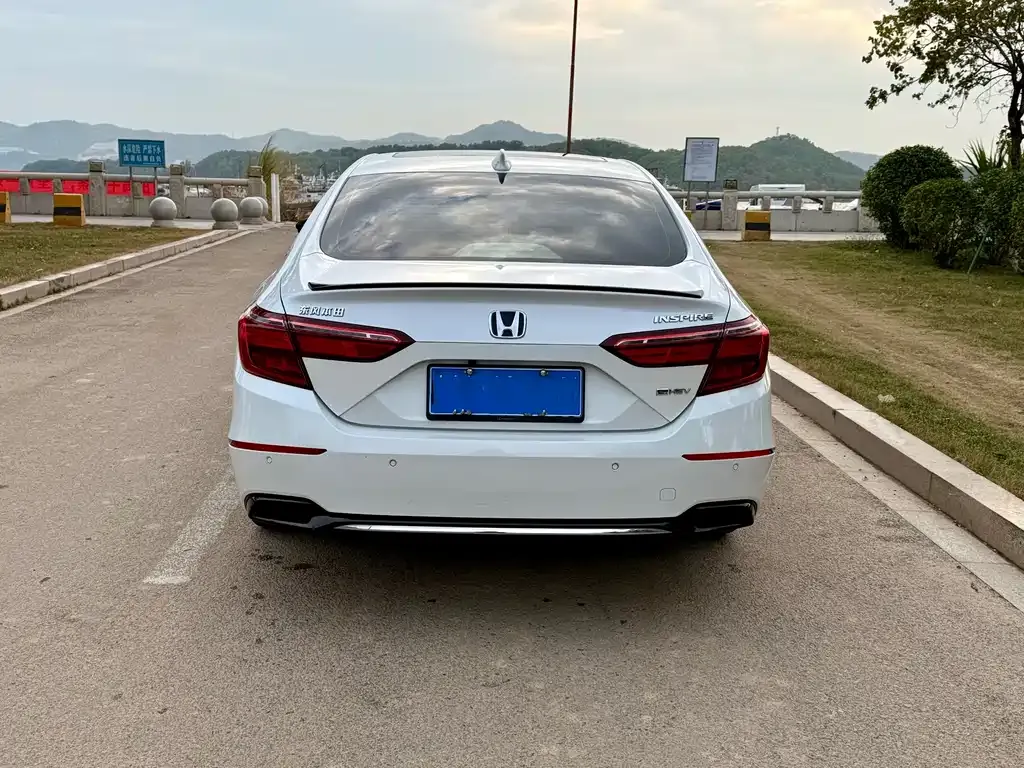 Honda Inspire — фото 4