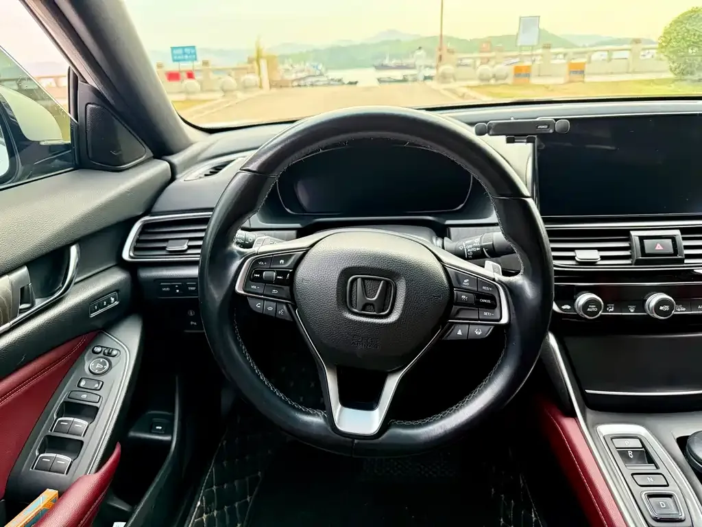 Honda Inspire — фото 7