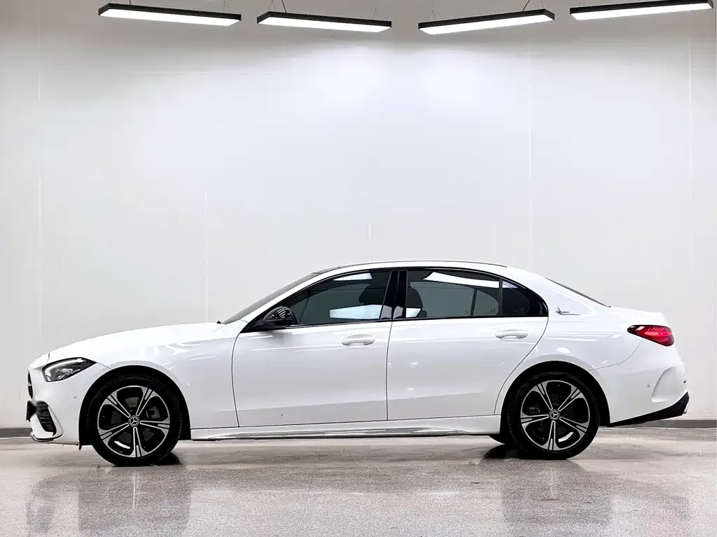 Mercedes-Benz C-Class — фото 6