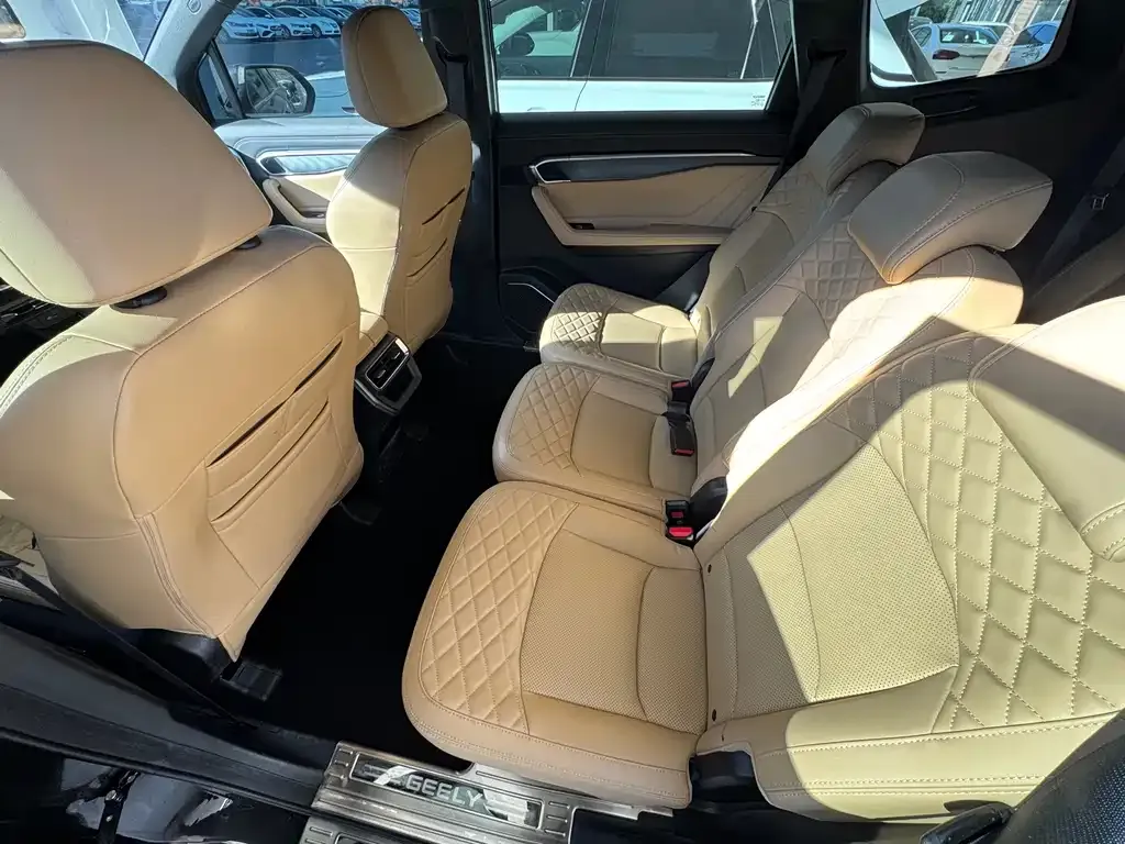 Geely Haoyue L 2023 из CN, фото 4