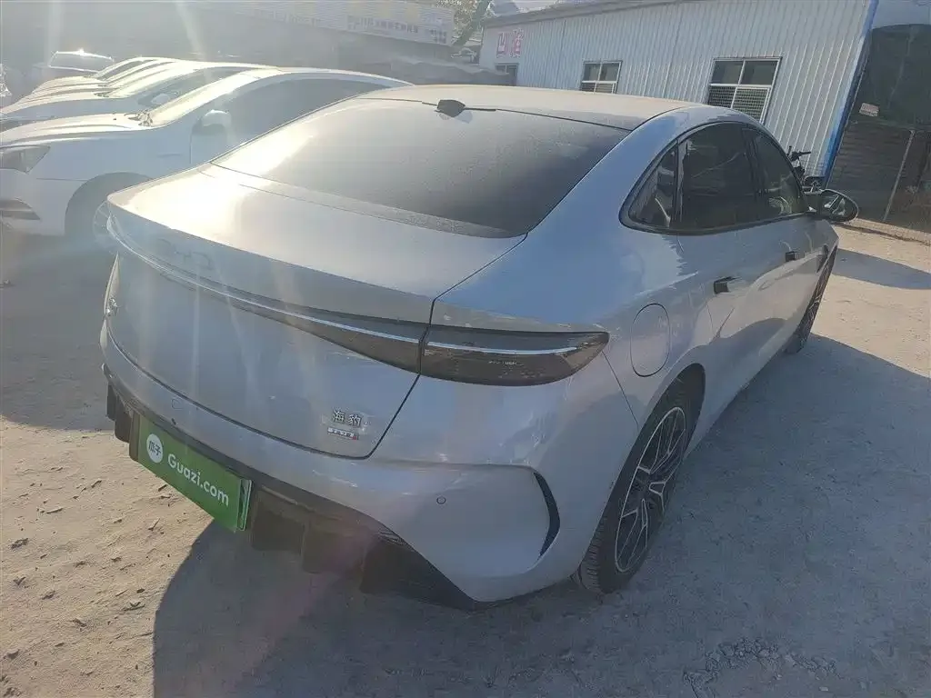 BYD Seal — фото 7