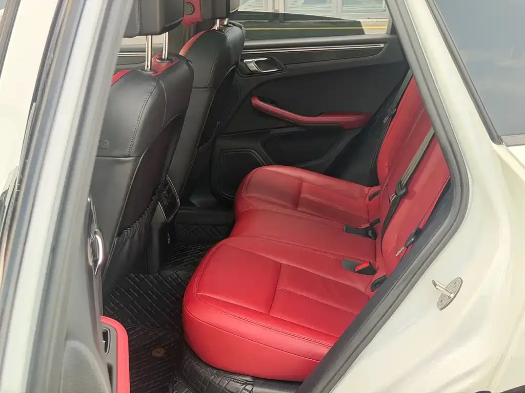 Porsche Macan — фото 7