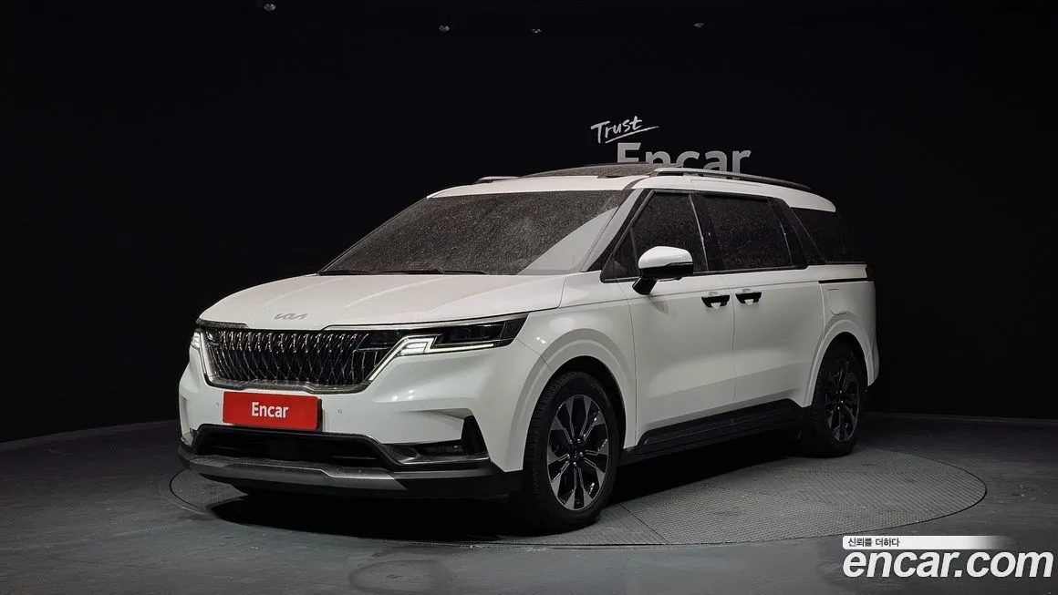 Kia Carnival — фото 1