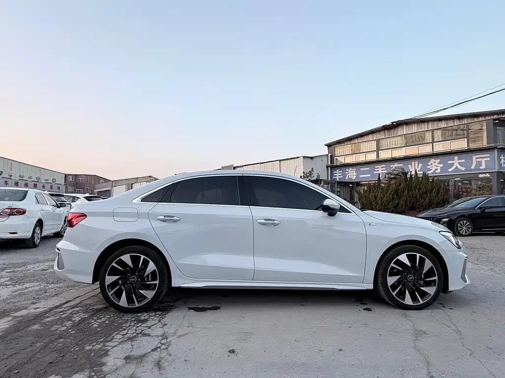 Audi A3 — фото 2