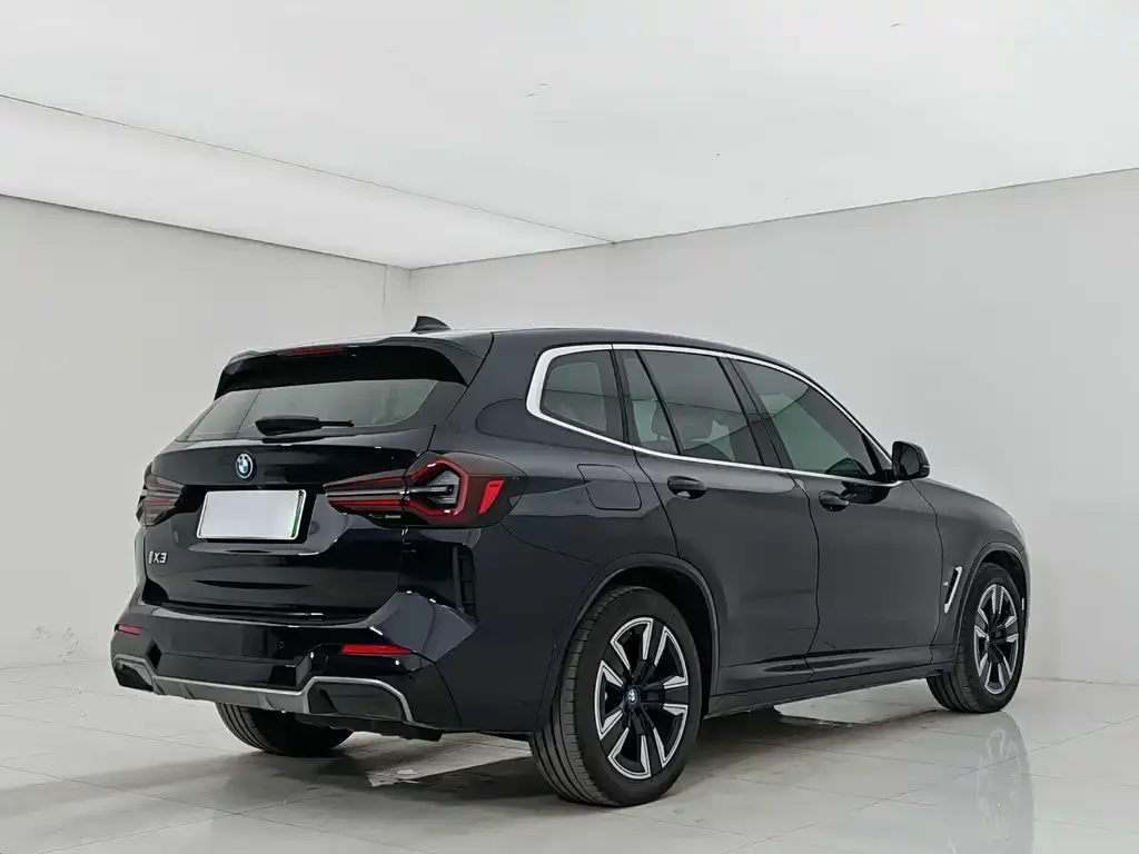 BMW iX3 2024 из CN, фото 2