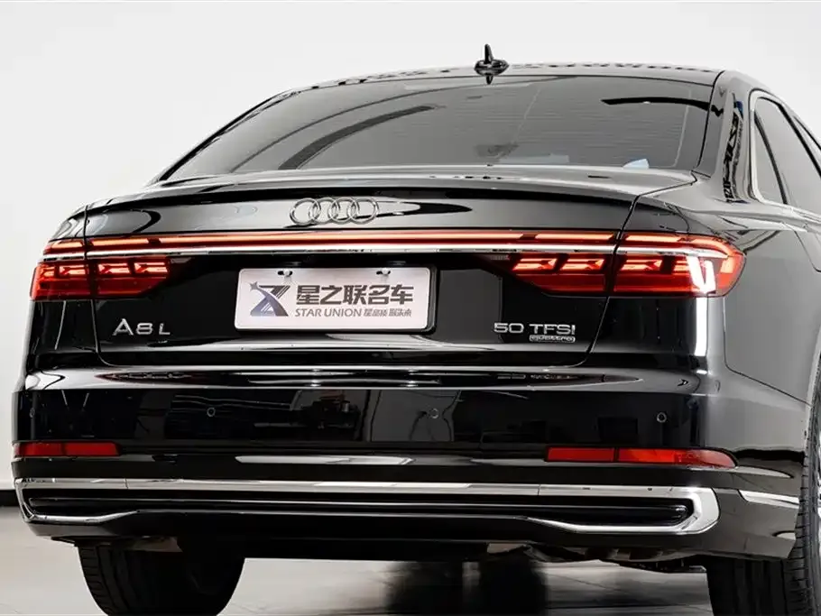 Audi A8 — фото 10