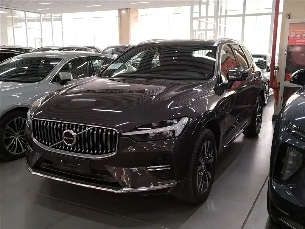 Volvo XC60 — фото 9