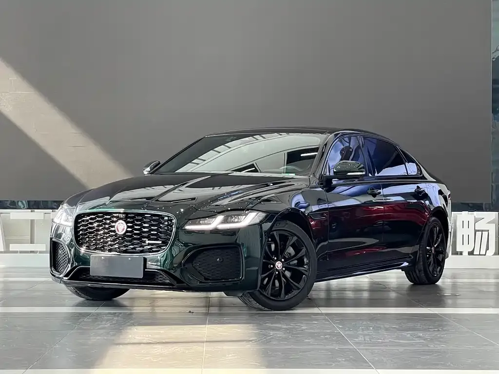 Jaguar XFL — фото 1