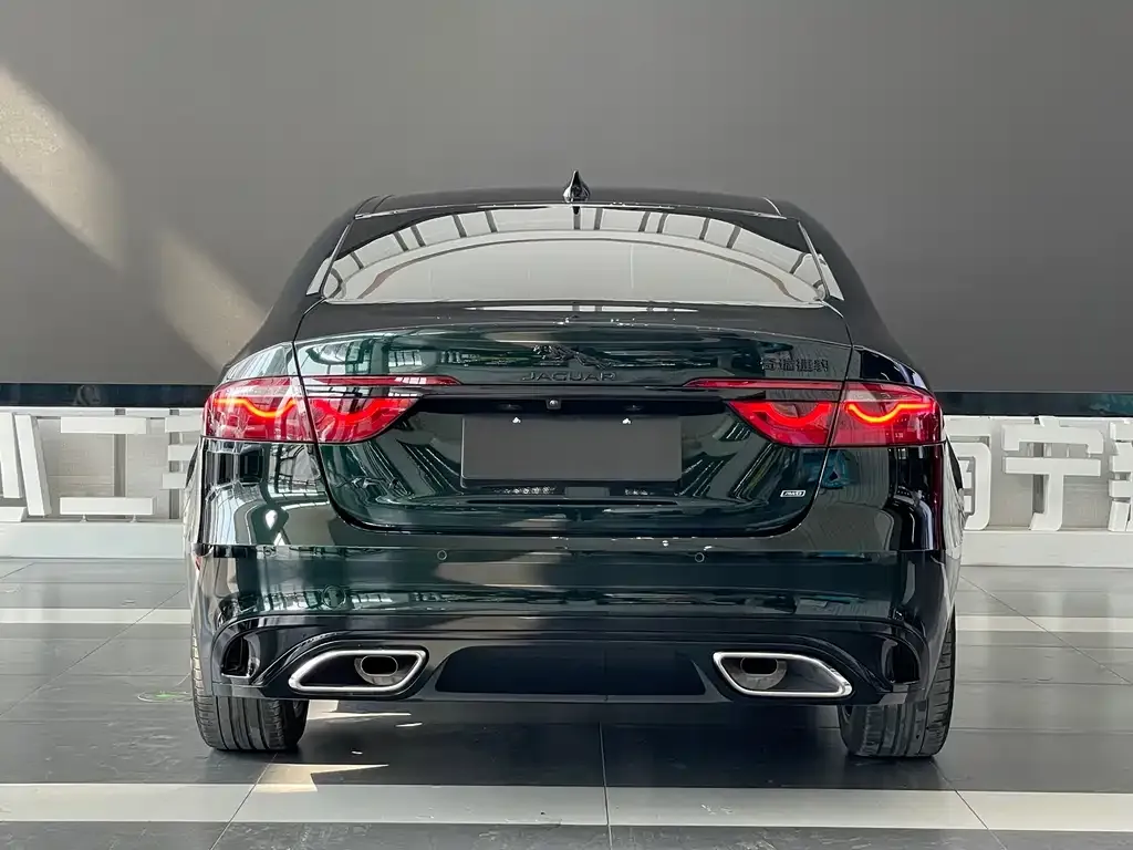 Jaguar XFL — фото 10