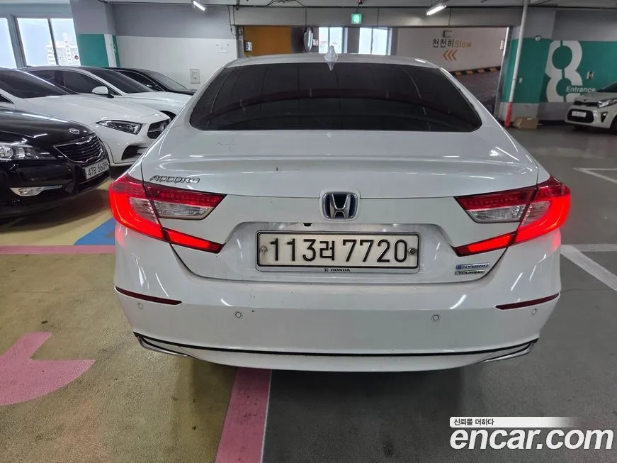 Honda Accord — фото 6