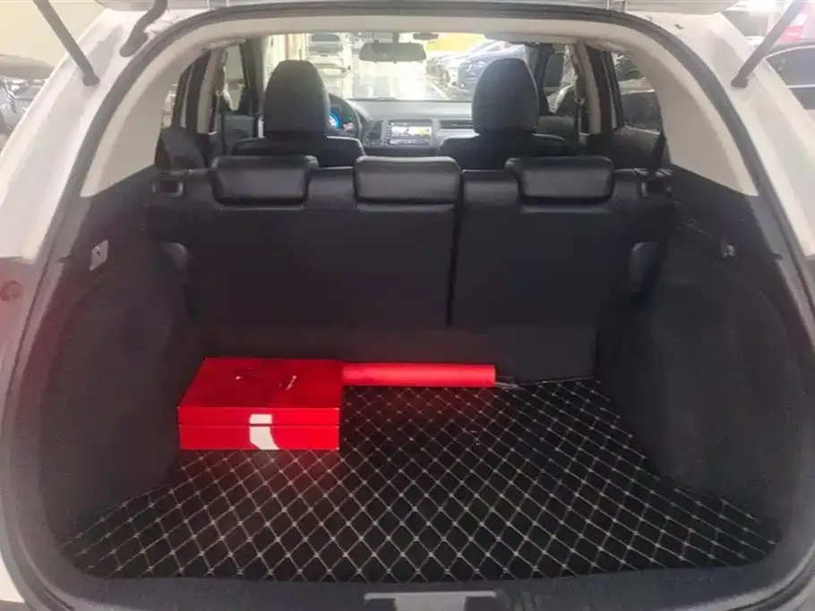 Honda Vezel 2021 из CN, фото 10