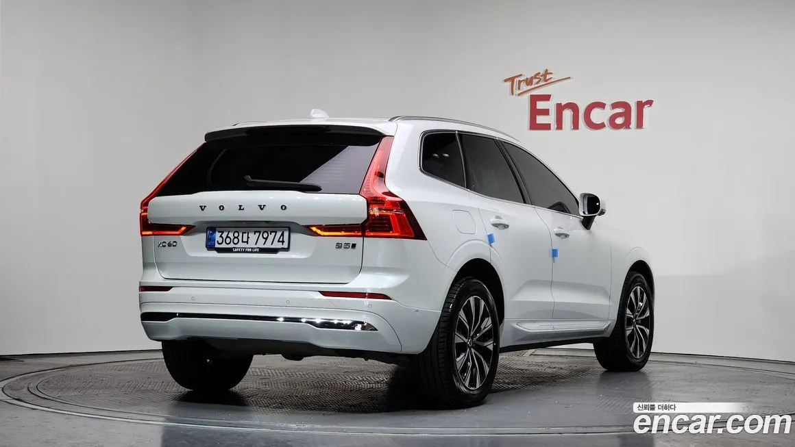 Volvo XC60 2024 из KR, фото 2