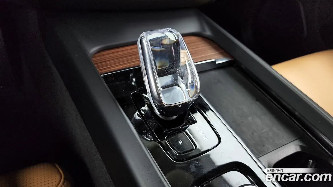 Volvo XC60 2024 из KR, фото 6