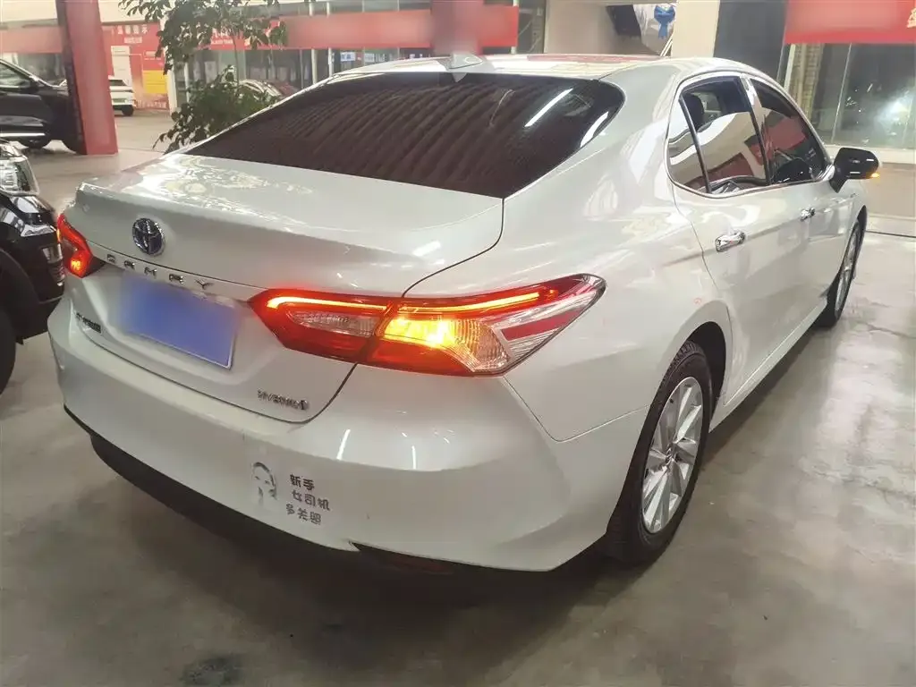Toyota Camry 2022 из CN, фото 10