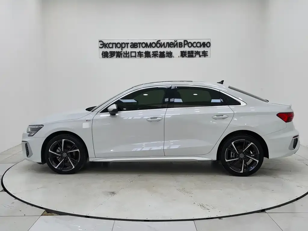 Audi A3 2022 из CN, фото 2