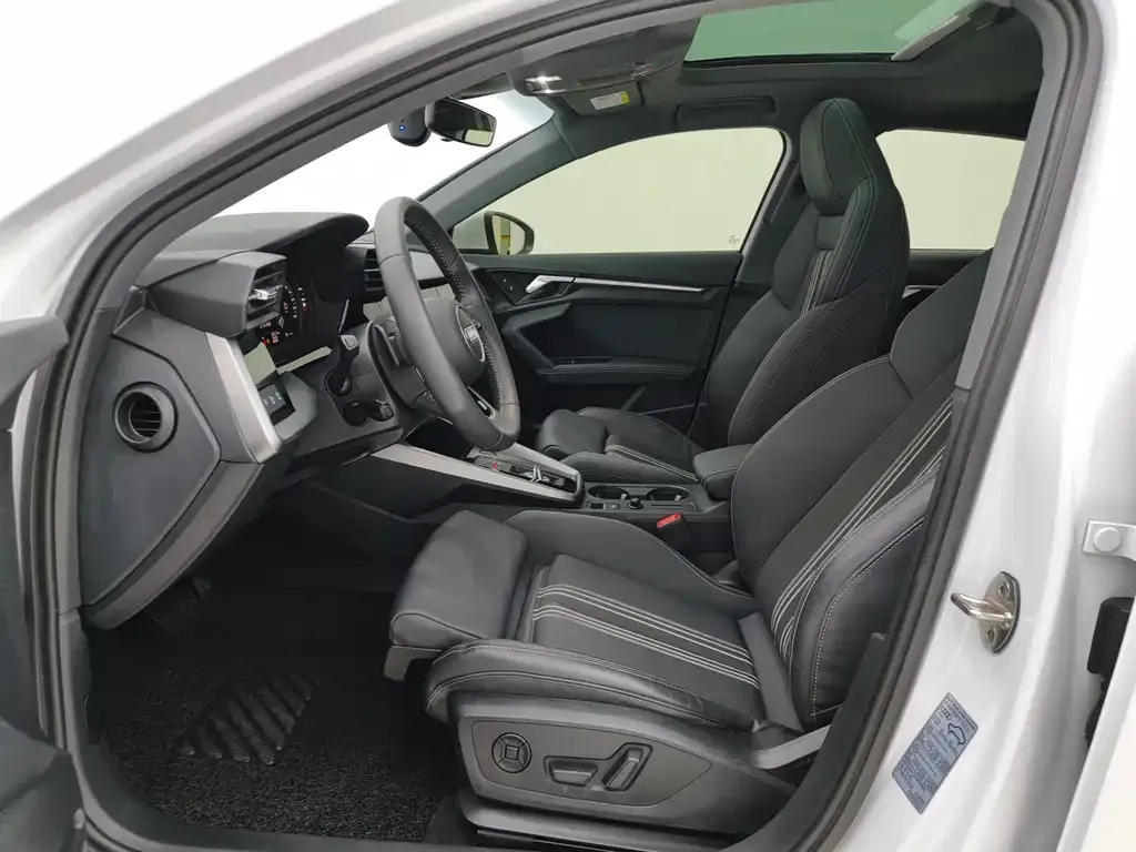 Audi A3 2022 из CN, фото 10
